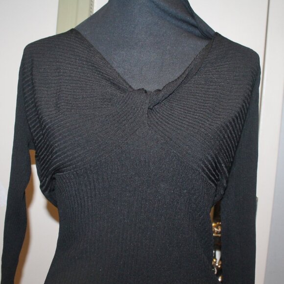 2 Pieces $1295 MAXMARA 3/4 Sleeve Light Weight Sweater & Wrap Skirt Set M 8 - Picture 2 of 11